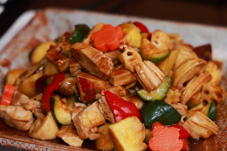 健味鶏の黒酢餡かけ