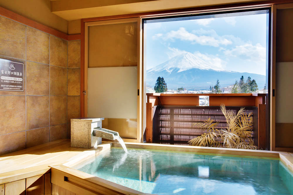 [貸切風呂] 富士山展望 「檜風呂」